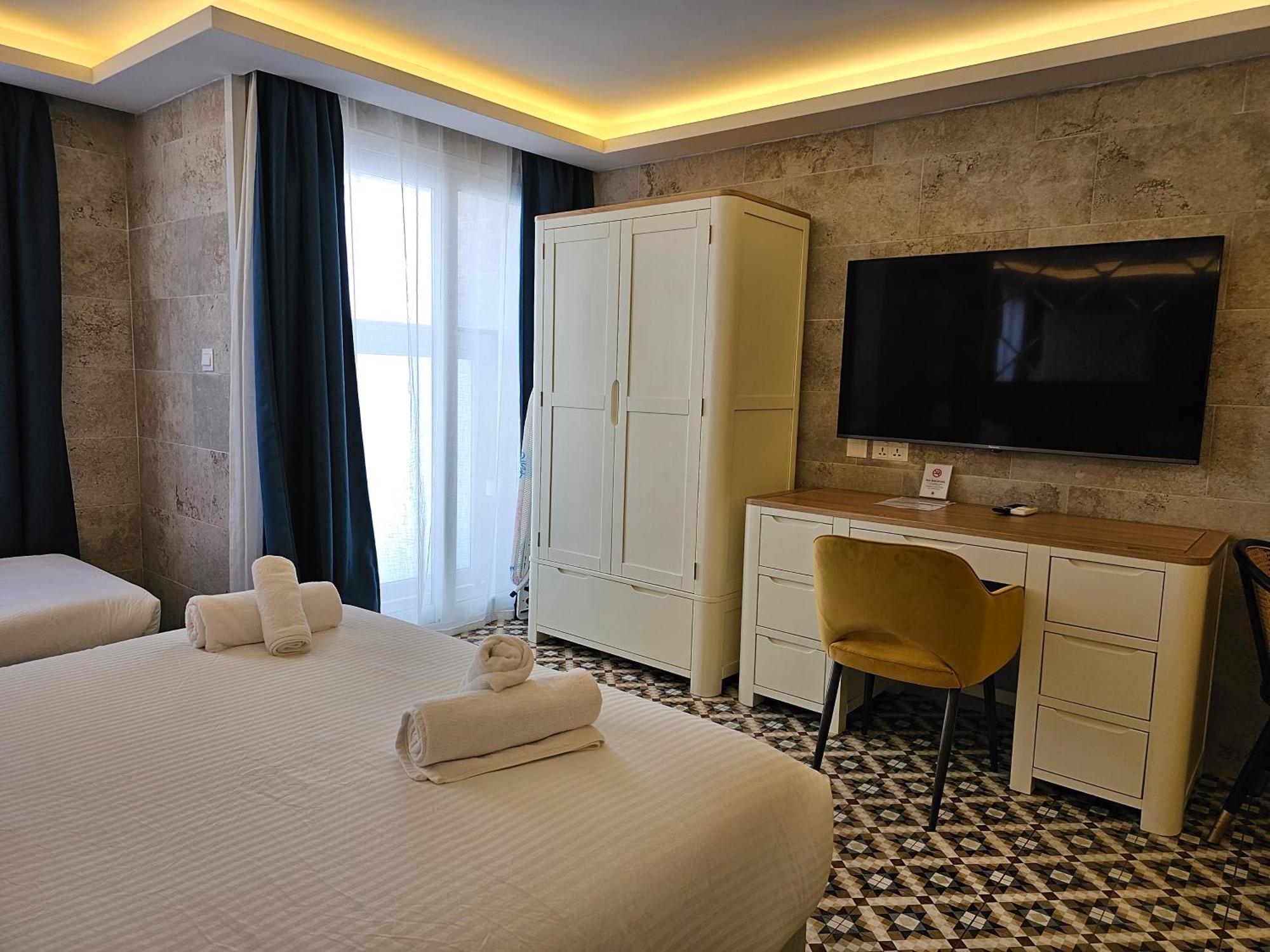 Balcony Hotel St. Julian's Zewnętrze zdjęcie